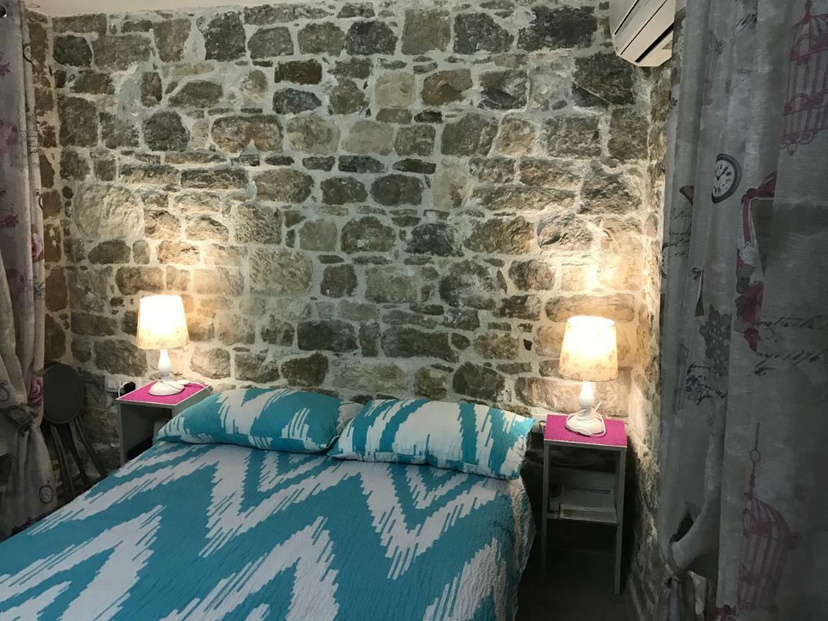 N&m - Diocletians Palace Gæstehus 3*